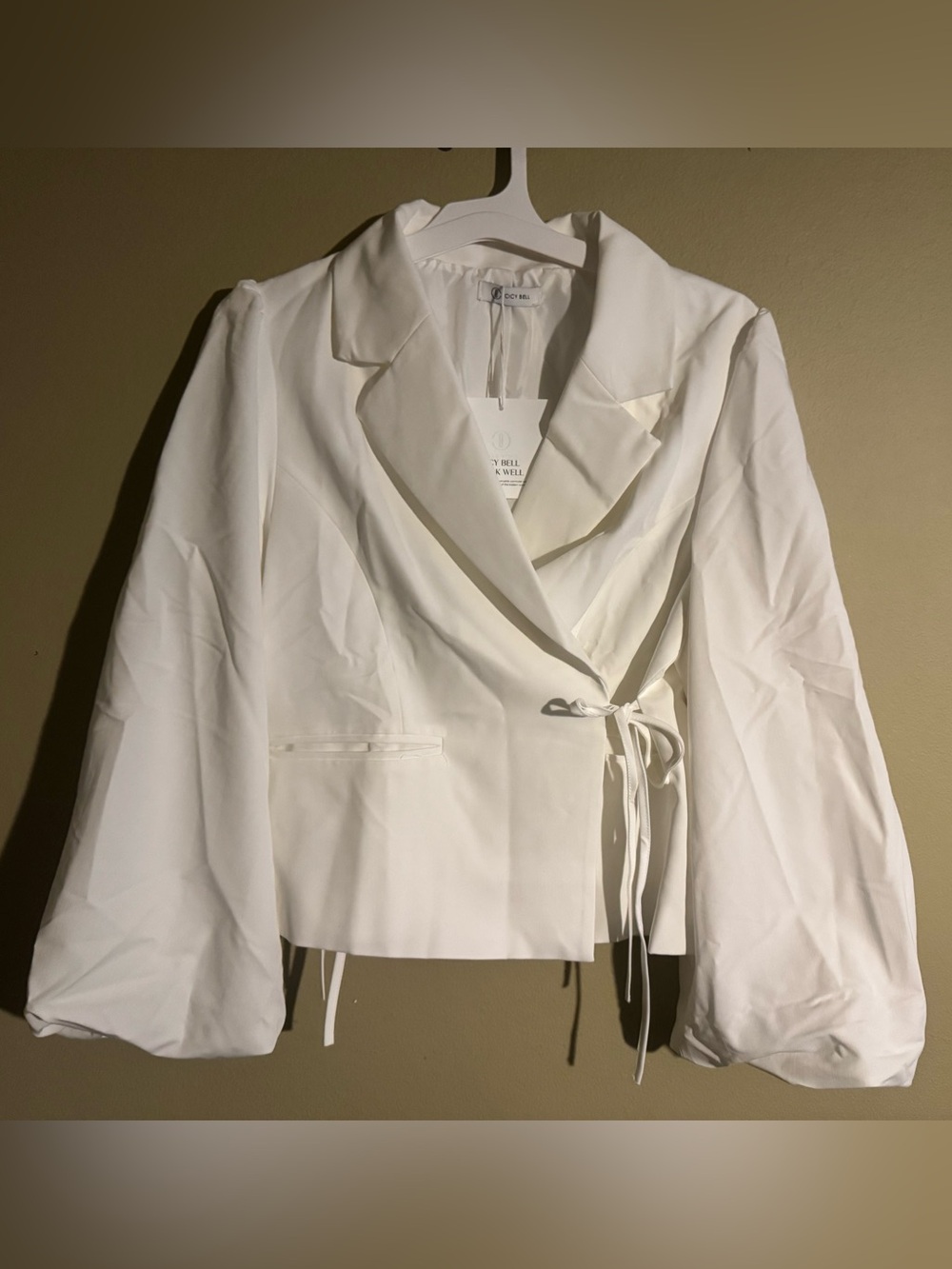 Cicy Bell White Wrap Blazer With Puff Sleeves, Women’s Size Large. New with tags